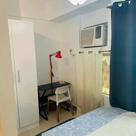 Jl Suites Staycation In Mckinley Hill